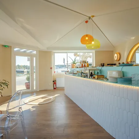 Ocean Hotel